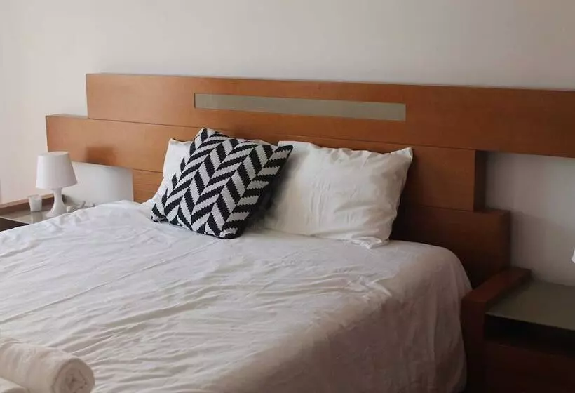 Retkeilymaja Global Guest Massama