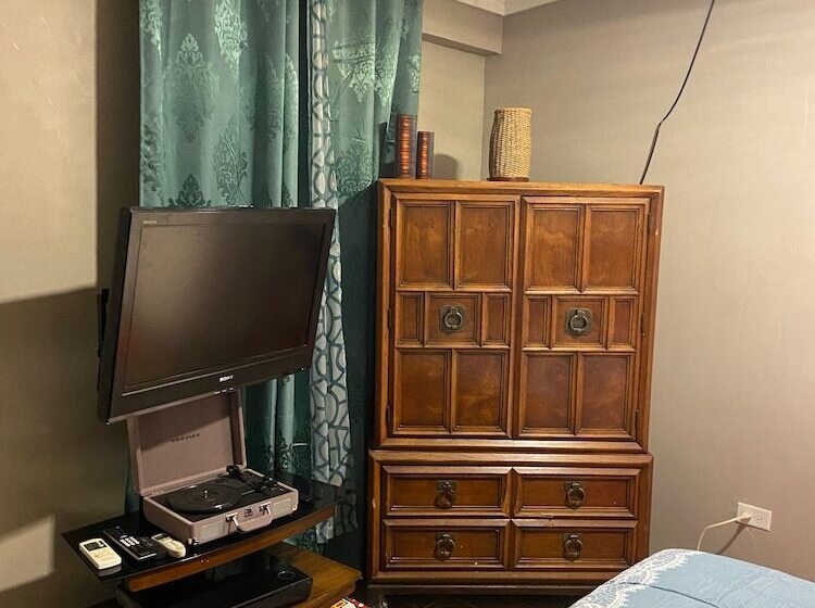 تختخواب و صبحانه Rosebud