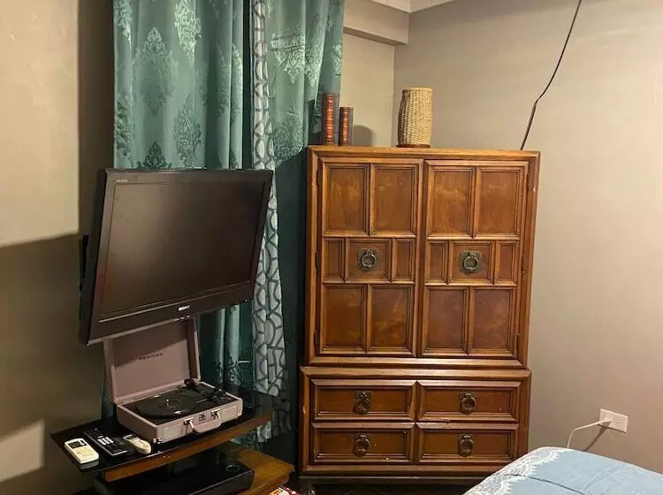 تختخواب و صبحانه Rosebud