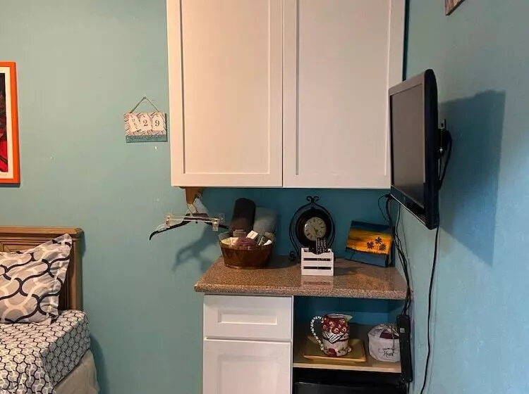 تختخواب و صبحانه Rosebud