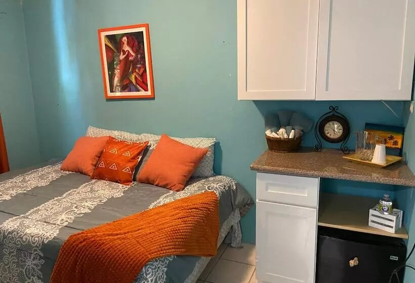 تختخواب و صبحانه Rosebud