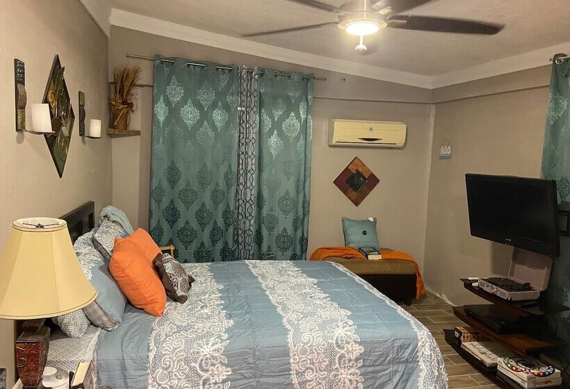 تختخواب و صبحانه Rosebud