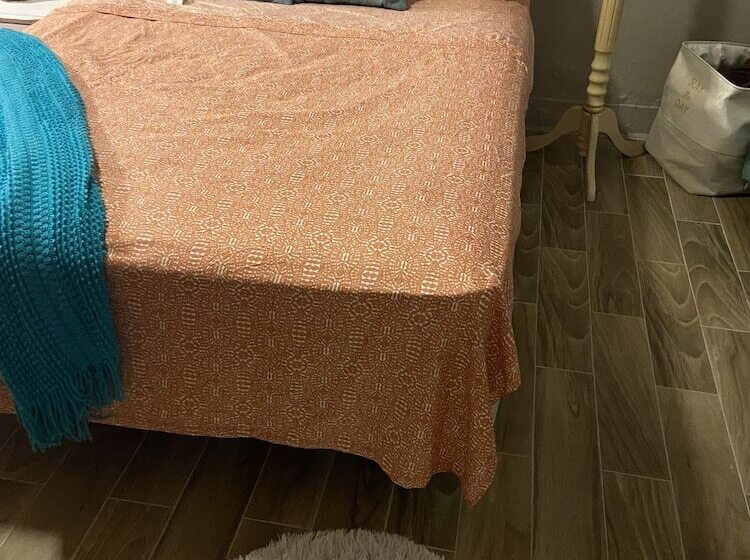 تختخواب و صبحانه Rosebud