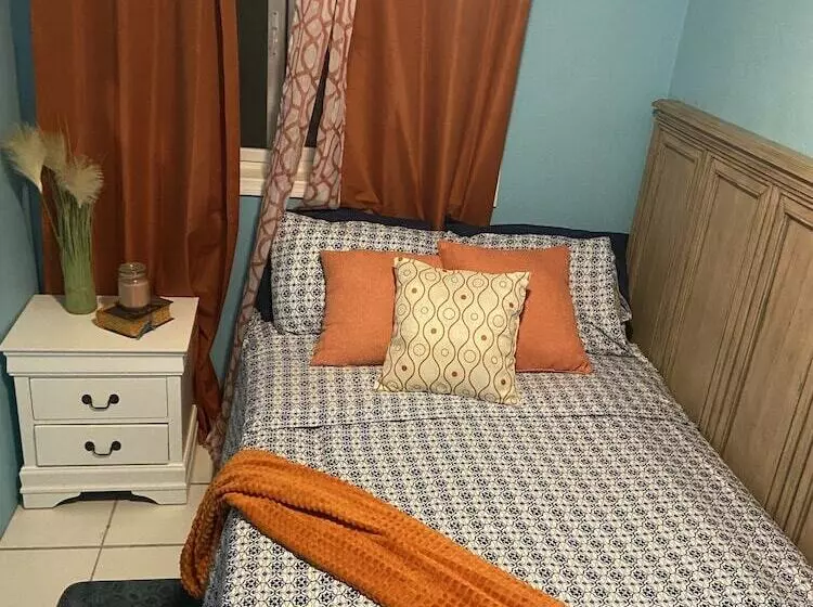 تختخواب و صبحانه Rosebud