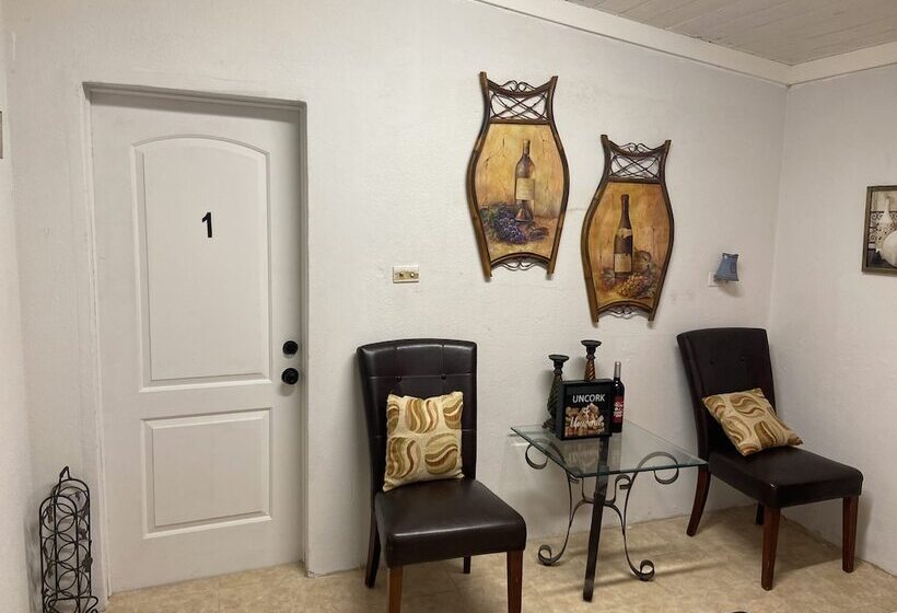 تختخواب و صبحانه Rosebud