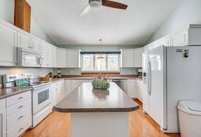 Cape Carteret Home ~ 3 Mi To Crystal Coast Beaches