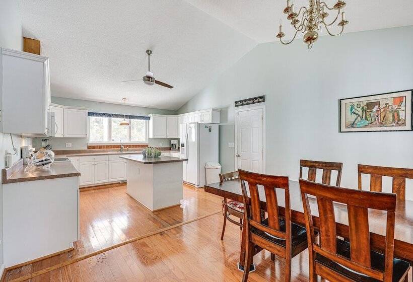 Cape Carteret Home ~ 3 Mi To Crystal Coast Beaches