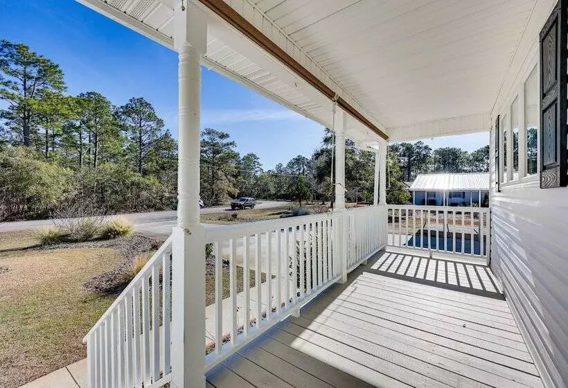 Cape Carteret Home ~ 3 Mi To Crystal Coast Beaches