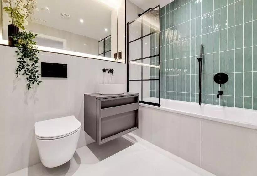 Deluxe Wembley Harrow Apartment