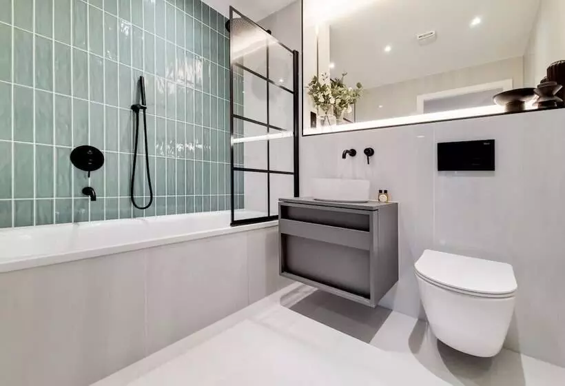 Deluxe Wembley Harrow Apartment