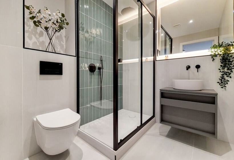 Deluxe Wembley Harrow Apartment