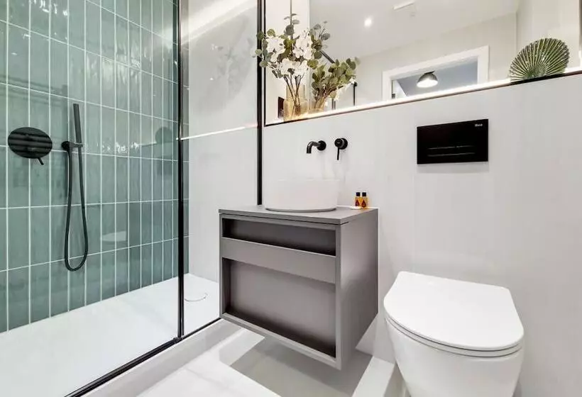 Deluxe Wembley Harrow Apartment