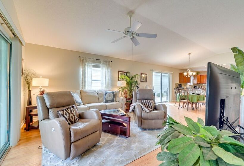 Dog Friendly Home In The Villages W/ Private Patio