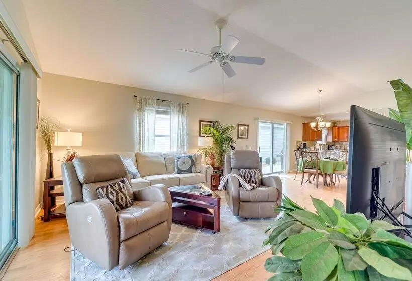 Dog Friendly Home In The Villages W/ Private Patio