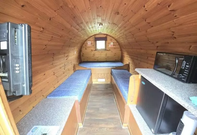 Hotelli Blackwater Glamping Pods