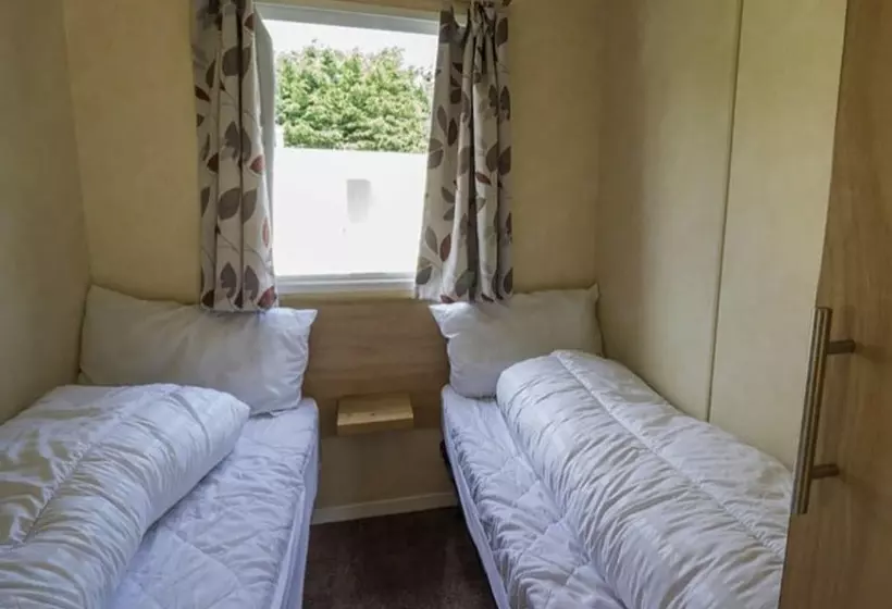 ホテル Caravansleeps8 Hottub Fireplace Garden Patio