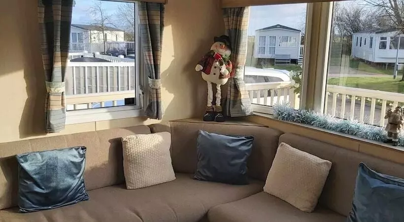 ホテル Caravansleeps8 Hottub Fireplace Garden Patio