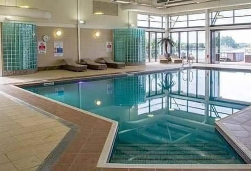 호텔 Caravansleeps8 Hottub Fireplace Garden Patio