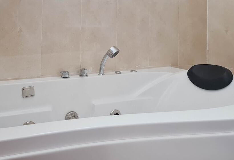 هتل Lynson Africa Resort