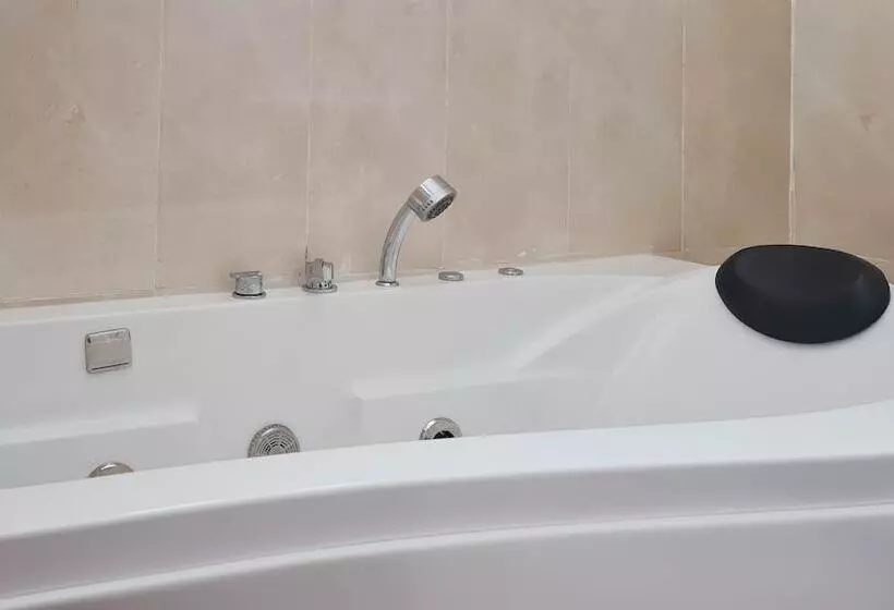 هتل Lynson Africa Resort