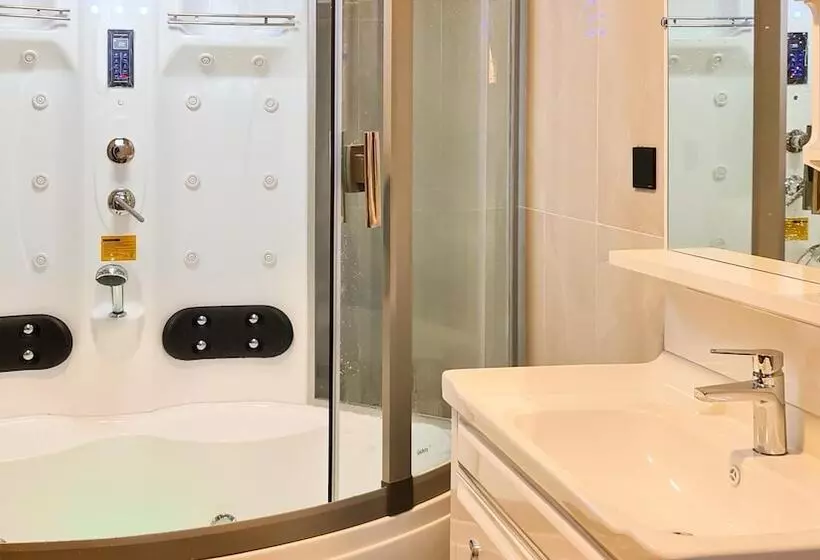 هتل Lynson Africa Resort