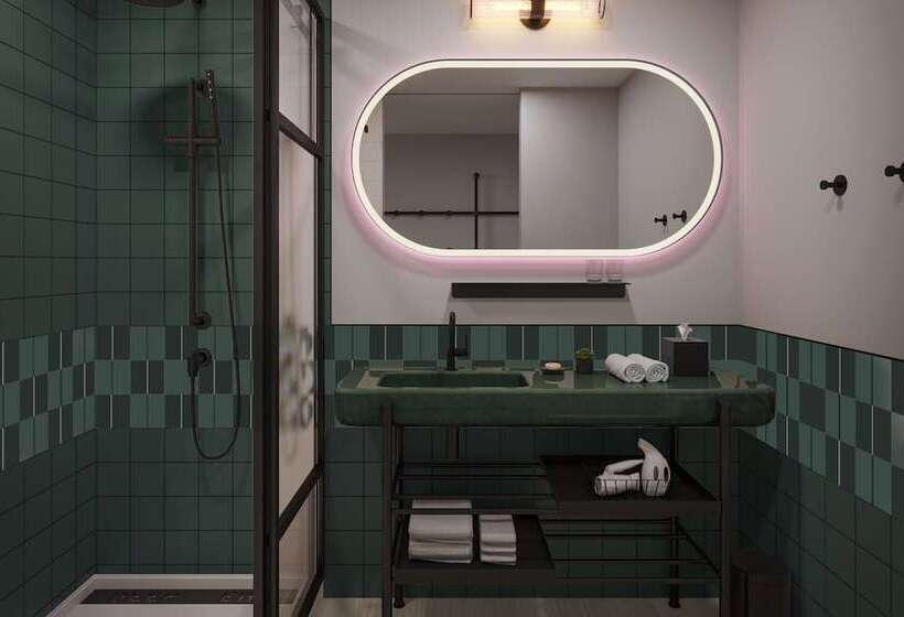 فندق Moxy St. Petersburg Downtown