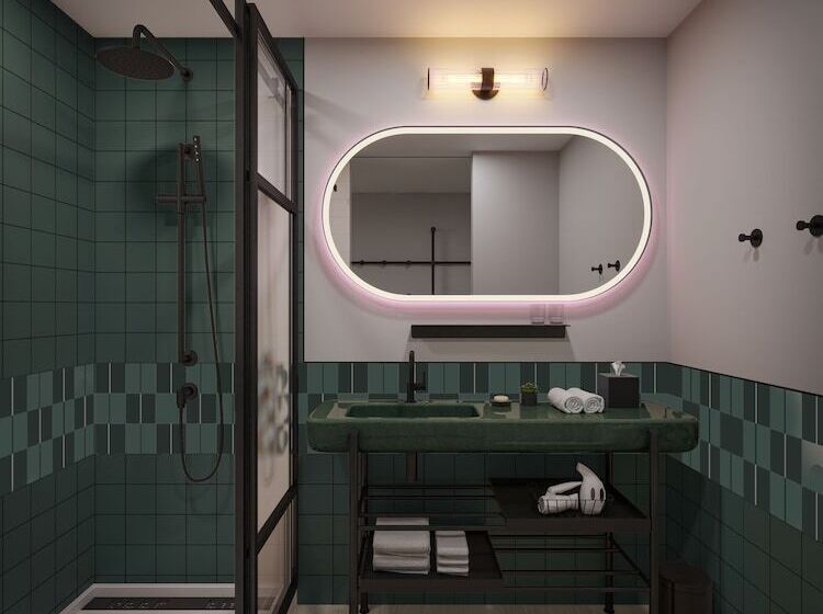 فندق Moxy St. Petersburg Downtown