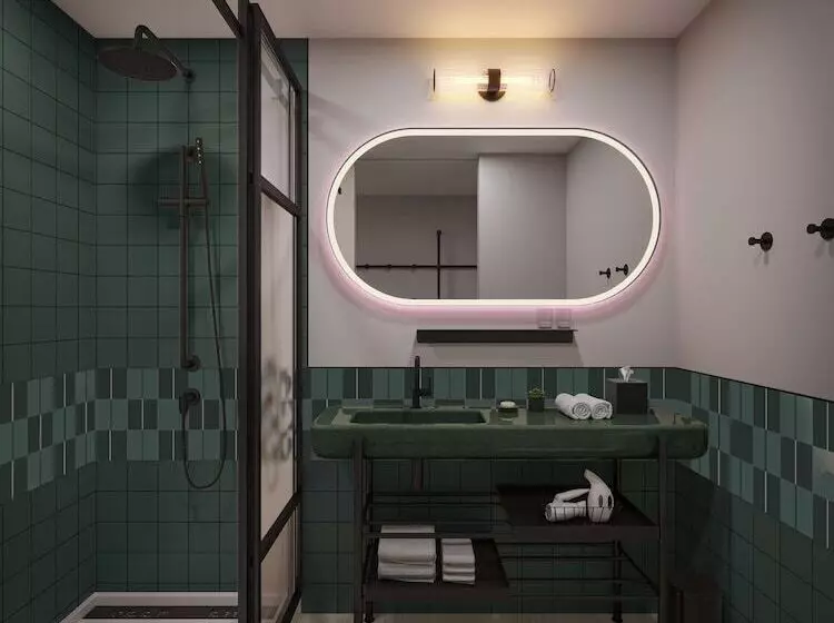 ホテル Moxy St. Petersburg Downtown