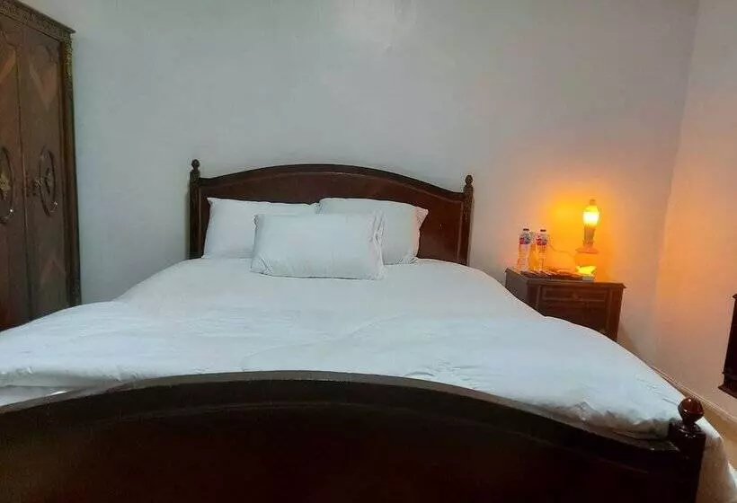 هتل Sphinx Safari