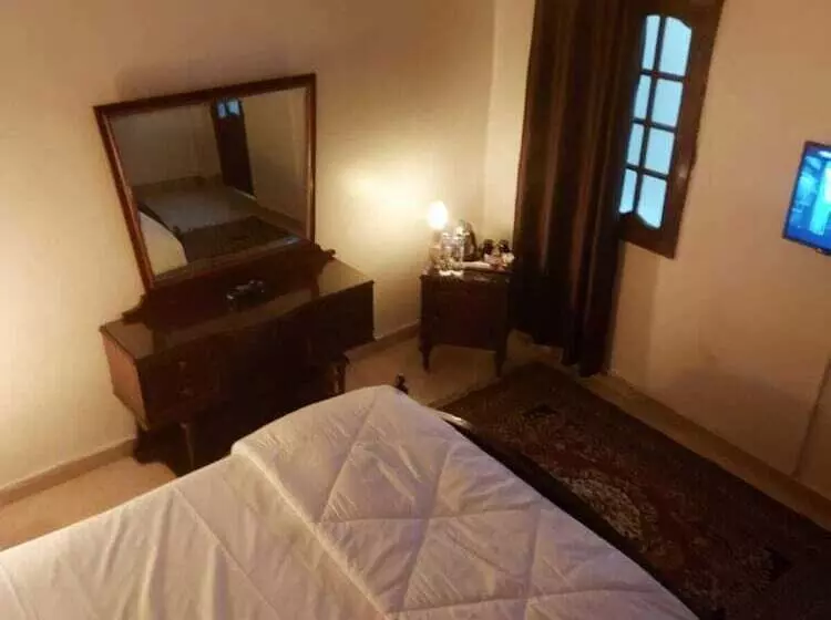 هتل Sphinx Safari