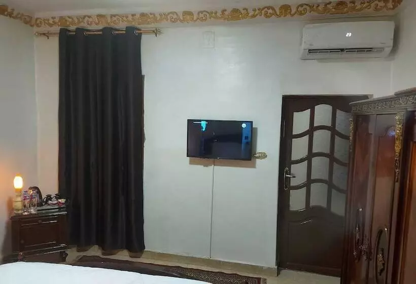 هتل Sphinx Safari