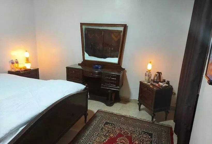 هتل Sphinx Safari