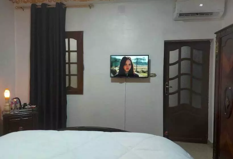 هتل Sphinx Safari