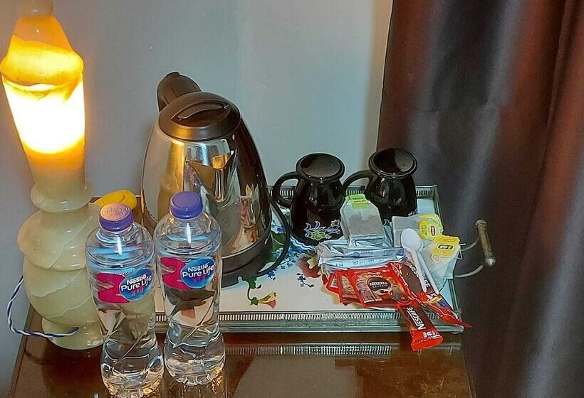 هتل Sphinx Safari