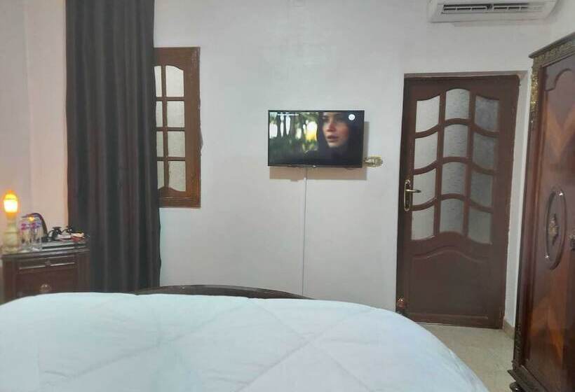 هتل Sphinx Safari