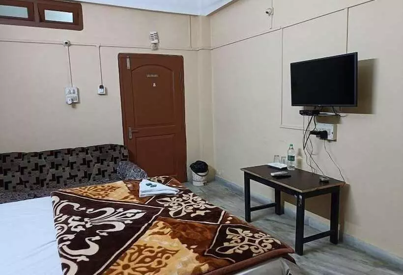 هتل Yuvraj Palace