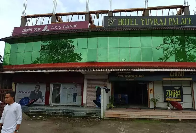 هتل Yuvraj Palace