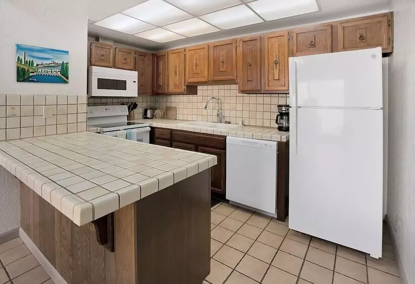 Secluded 3 Bdr Home Steps To Beach