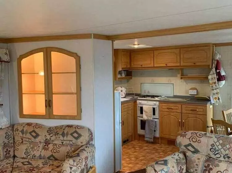 Lovely Semi Rural Caravan & Hot Tub   Sleeps Fam 6
