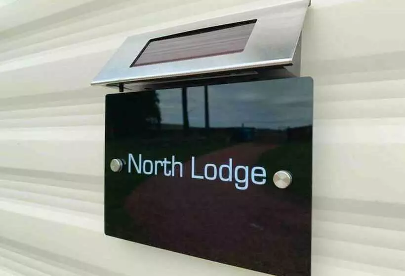 Lovely Semi Rural Caravan & Hot Tub   Sleeps Fam 6