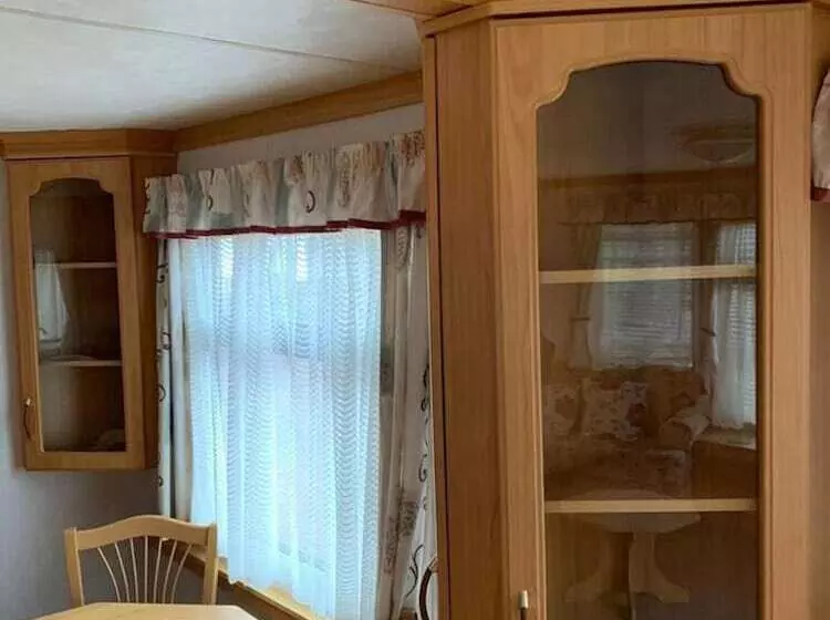 Lovely Semi Rural Caravan & Hot Tub   Sleeps Fam 6