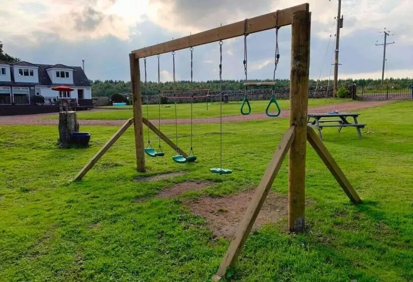 Lovely Semi Rural Caravan & Hot Tub   Sleeps Fam 6