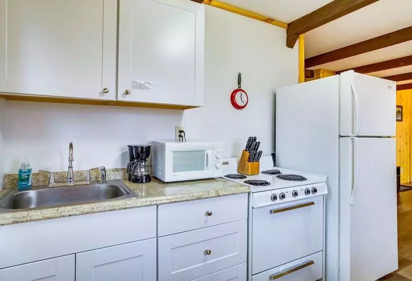 Pet Friendly Cabin Retreat: Wisconsin River Access