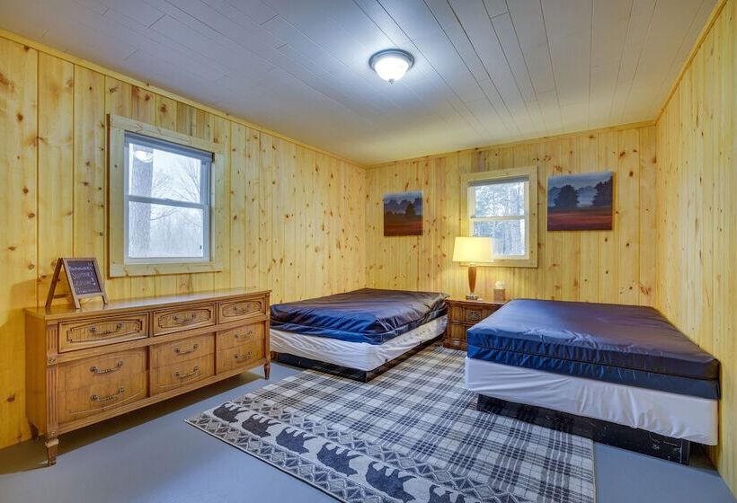 Pet Friendly Cabin Retreat: Wisconsin River Access