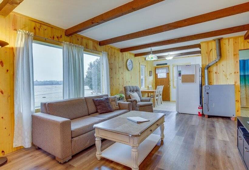 Pet Friendly Cabin Retreat: Wisconsin River Access