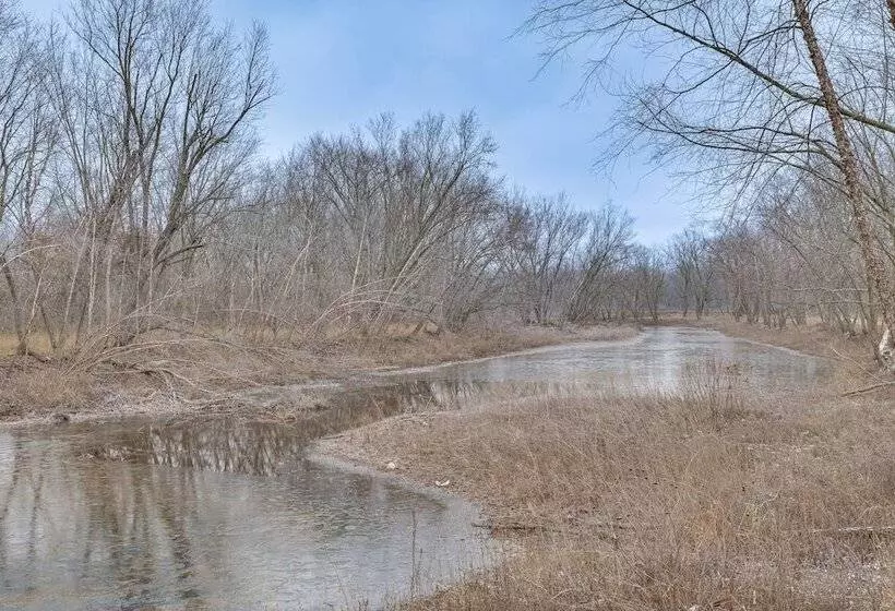 Pet Friendly Cabin Retreat: Wisconsin River Access