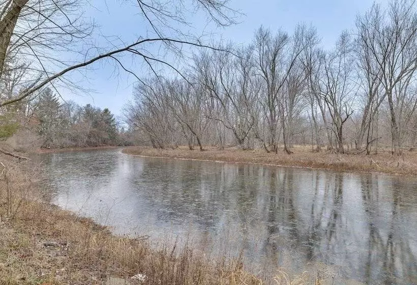 Pet Friendly Cabin Retreat: Wisconsin River Access