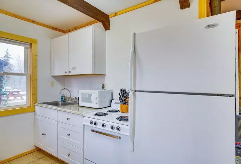 Pet Friendly Cabin Retreat: Wisconsin River Access