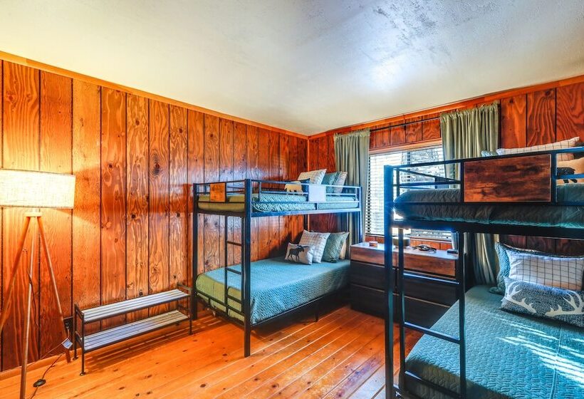 Munds Park Cabin W/ Deck & Fire Pit: Walk To Trail