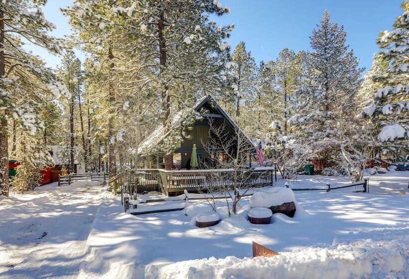 Munds Park Cabin W/ Deck & Fire Pit: Walk To Trail